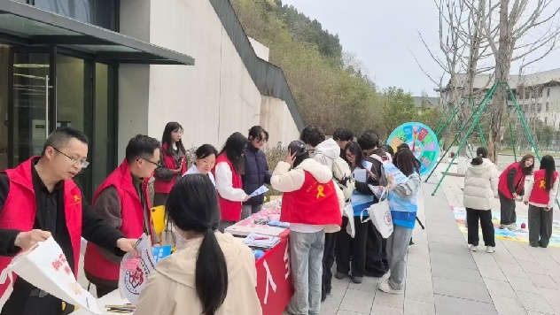 “黄丝带帮教”四川民盟在行动(三十二)