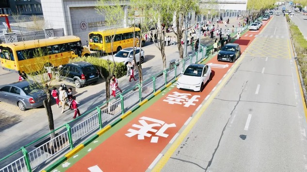 “暖城协商”解民忧 智慧护学畅校园—— 鄂尔多斯市政协以协商实效破解校园接送堵点
