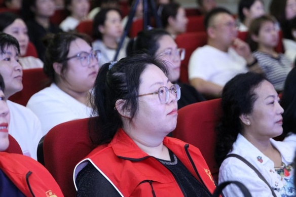 “道外隐秘红色坐标”AI数字短剧首映式在哈尔滨中华巴洛克举办